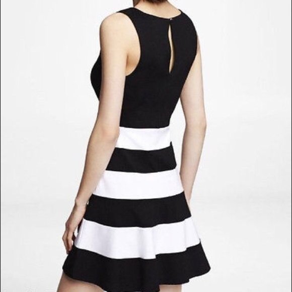 EXPRESS Black White Stripe Print Sleeveless A Line Fit & Flare Dress Small - Picture 3 of 9